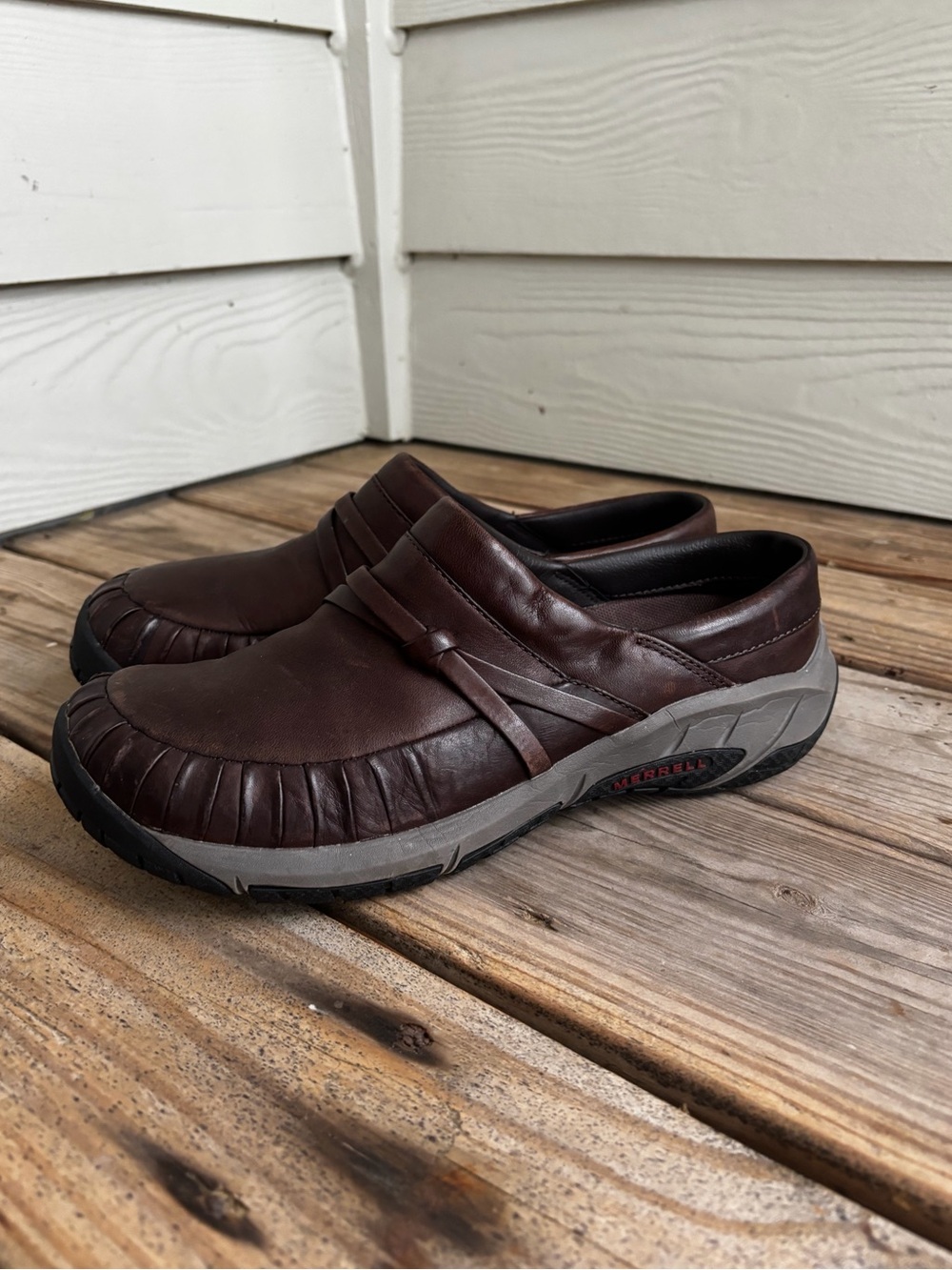 Merrell Brown Leather Comfort Slip On Clogs Shoes Women’s 9.5 Casual